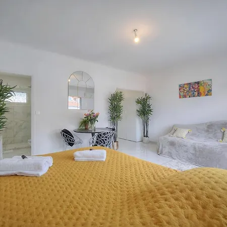 Lumineux 200 M Des Plages A0b192 Apartment